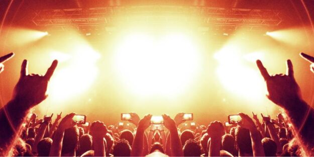 A crowd of people before a rock concert in Chicago